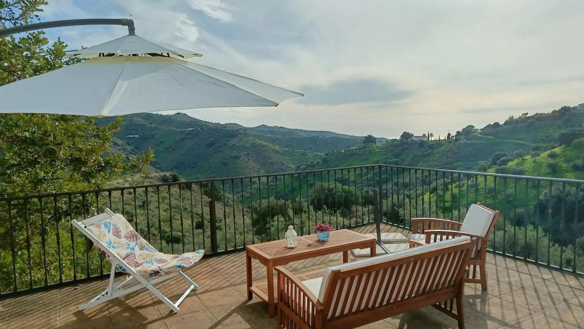 Casa Medina - Private Villa With Terrace And Sea View, 25 Minutes From Malaga Moclinejo